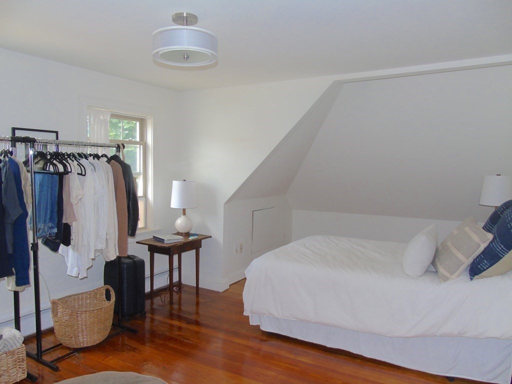 291 Huron Avenue Unit: 2