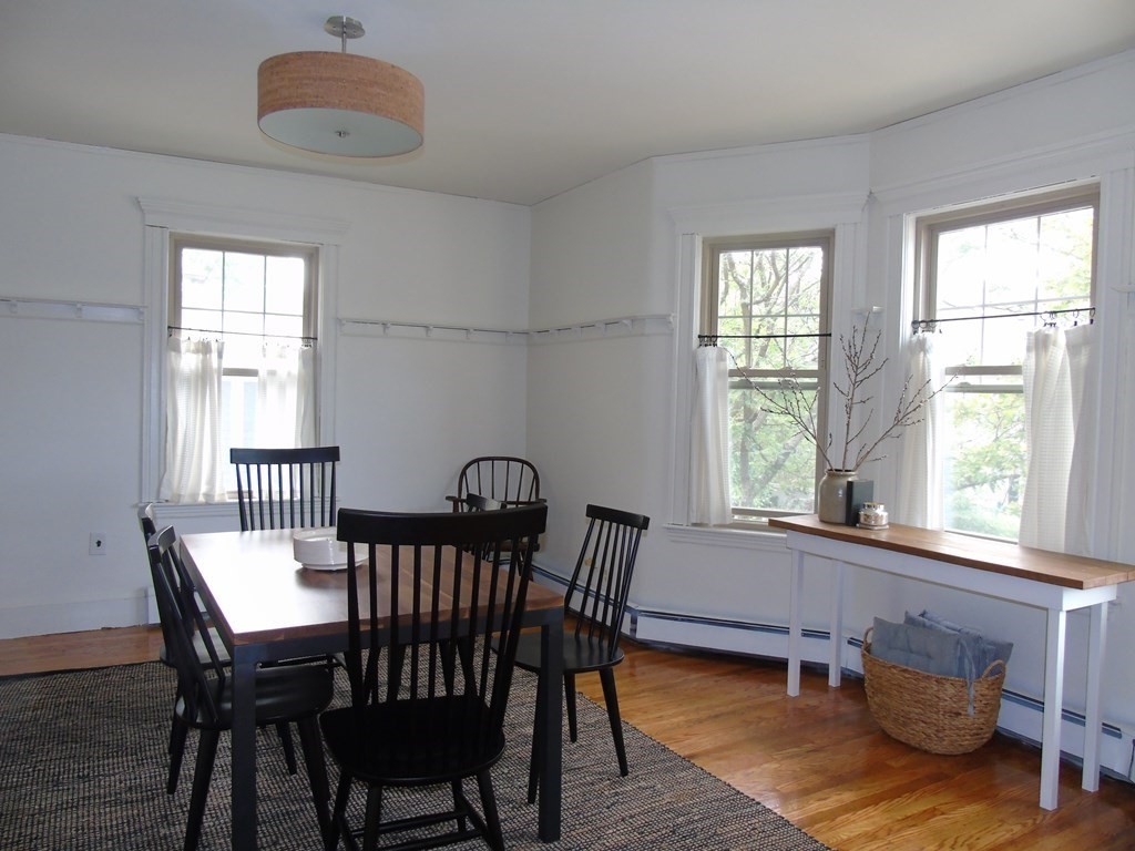 291 Huron Avenue Unit: 2