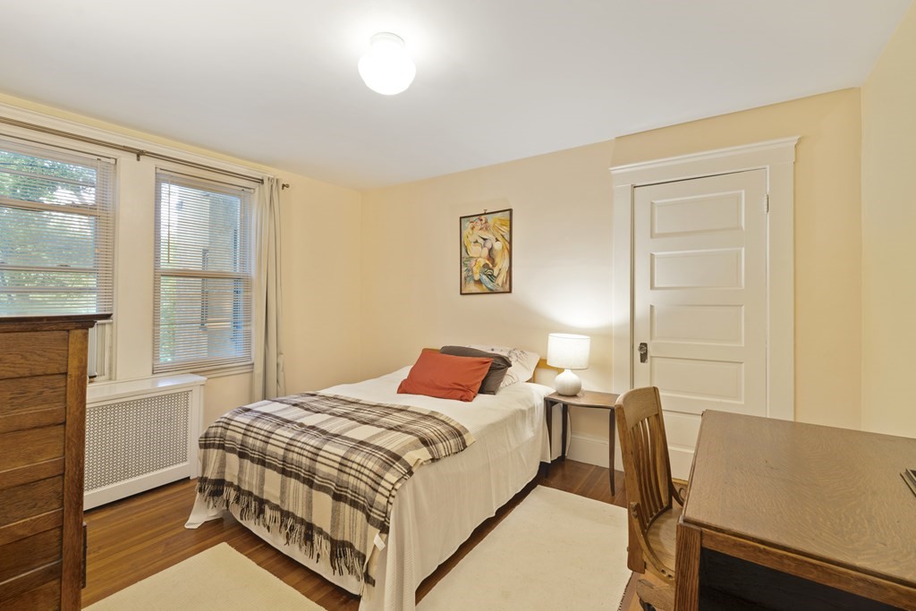 7.5 Centre St Unit: 22