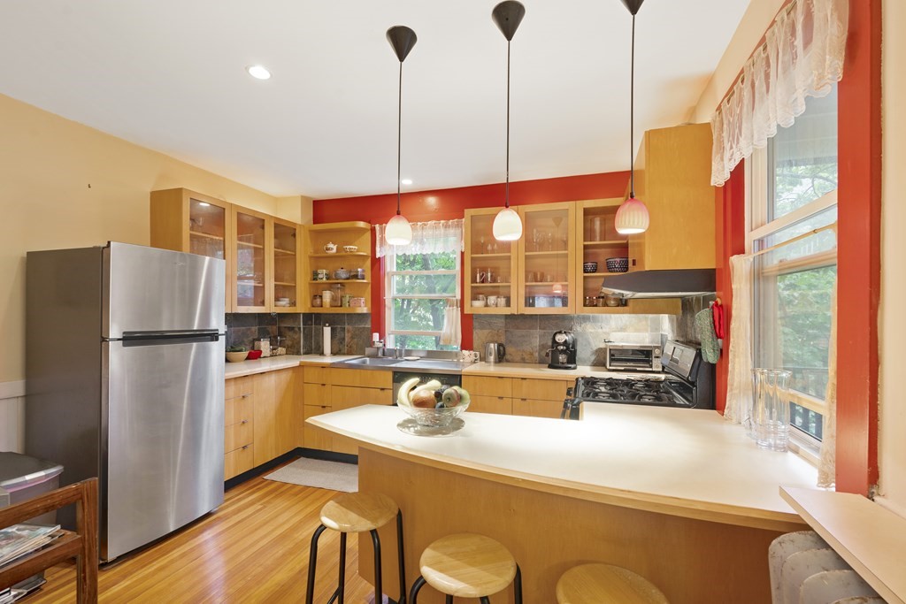 7.5 Centre St Unit: 22