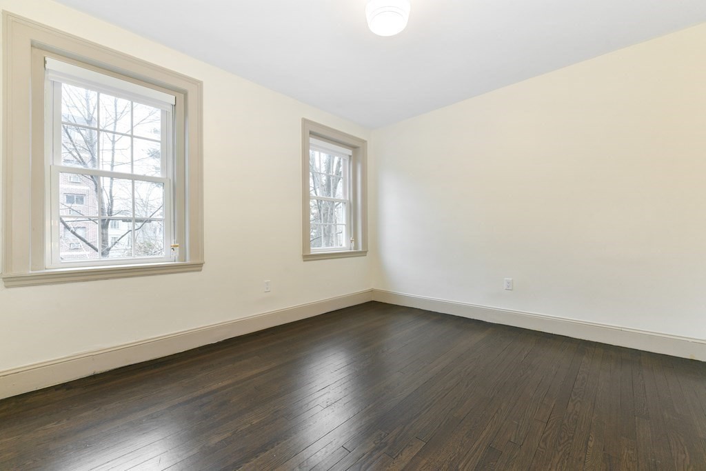 9 Dana Street # 4