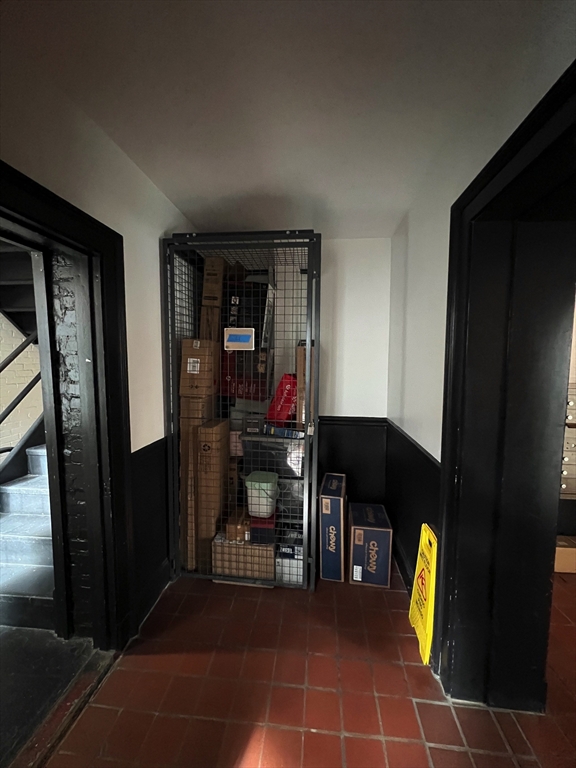 9 Dana Street # 4