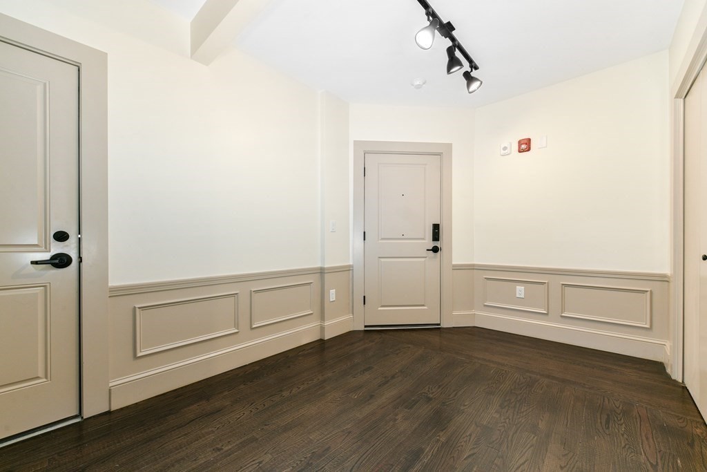 9 Dana Street # 4