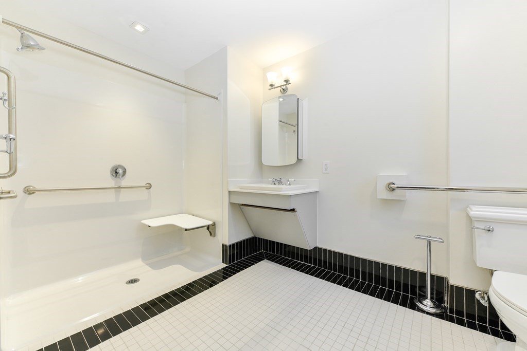 9 Dana Street # 4