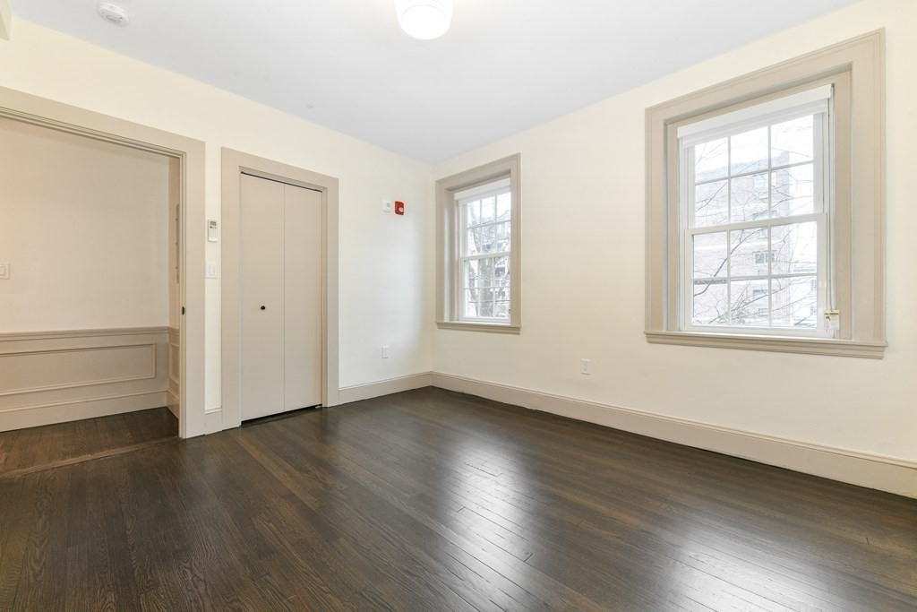 9 Dana Street # 4