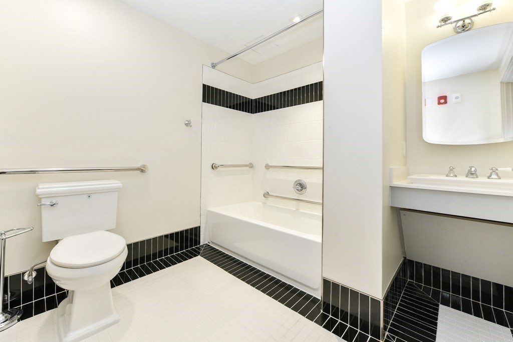 9 Dana Street # 4