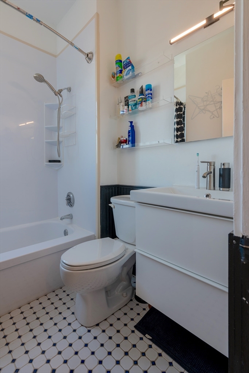 371 Harvard Street # 4B