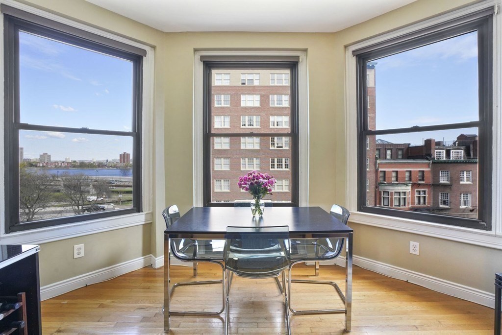 4 Charlesgate East # 503