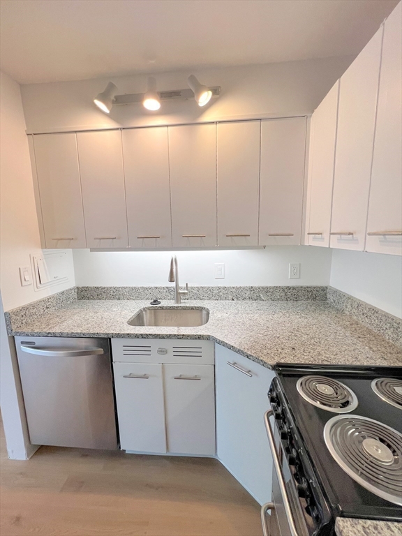 29 Concord Avenue # 702