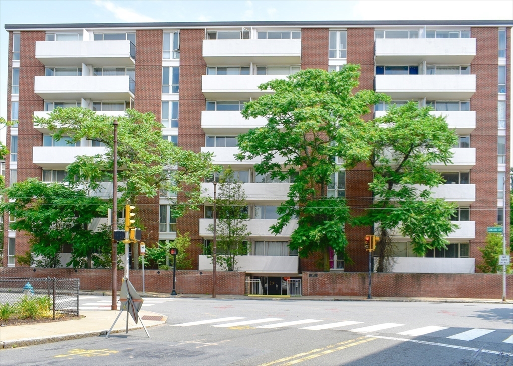 29 Concord Avenue # 702