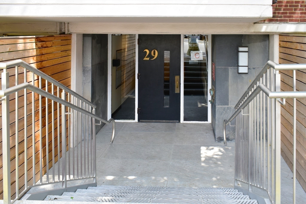 29 Concord Avenue # 702