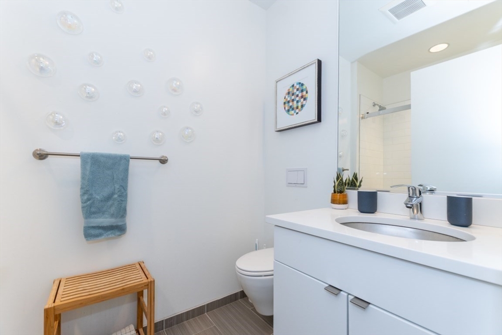 9 Medford St # 4 Unit: PH 4