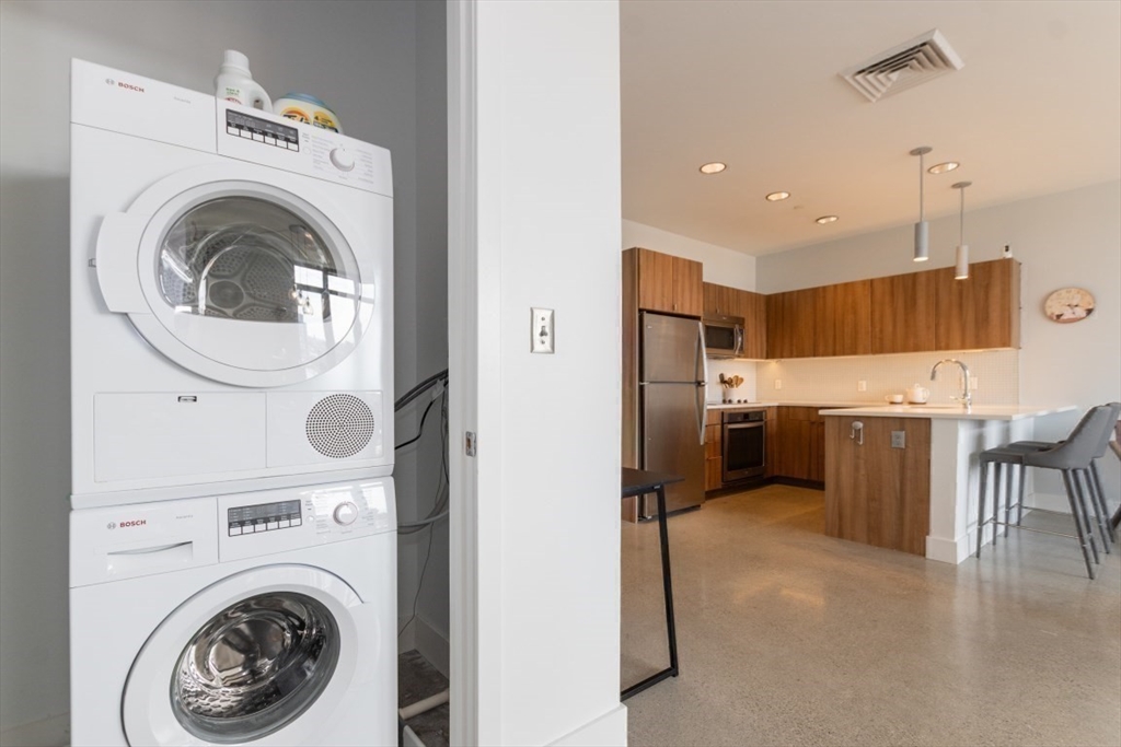9 Medford St # 4 Unit: PH 4