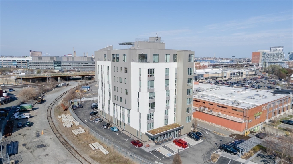 9 Medford St # 4 Unit: PH 4