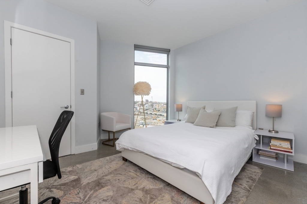 9 Medford St # 4 Unit: PH 4