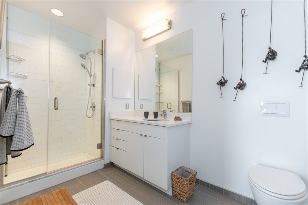 9 Medford St # 4 Unit: PH 4