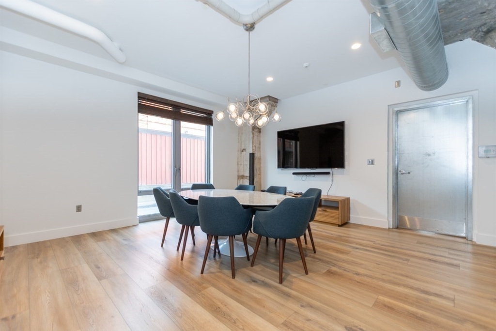 9 Medford St # 4 Unit: PH 4
