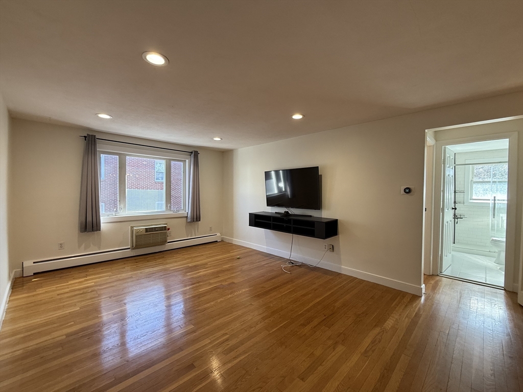 112 Decatur St # 6