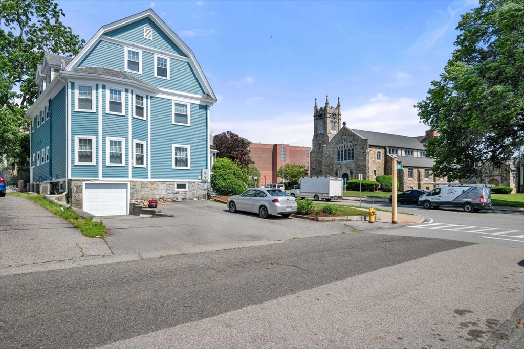 399 High St # 2