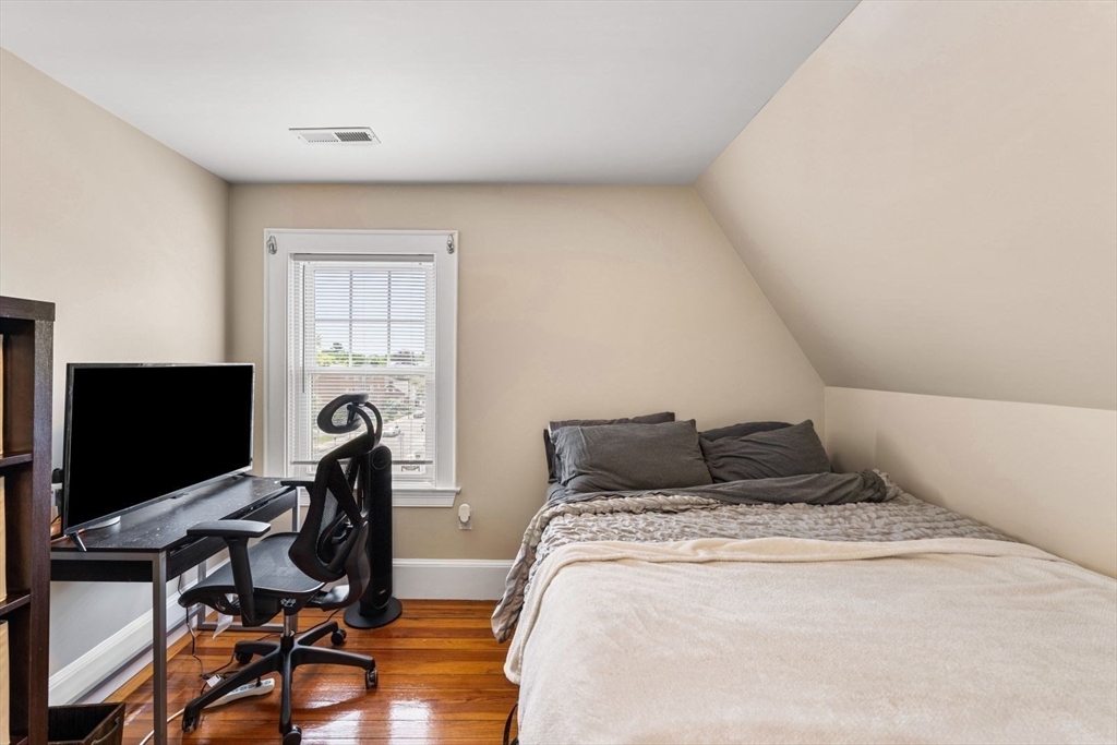399 High St # 2