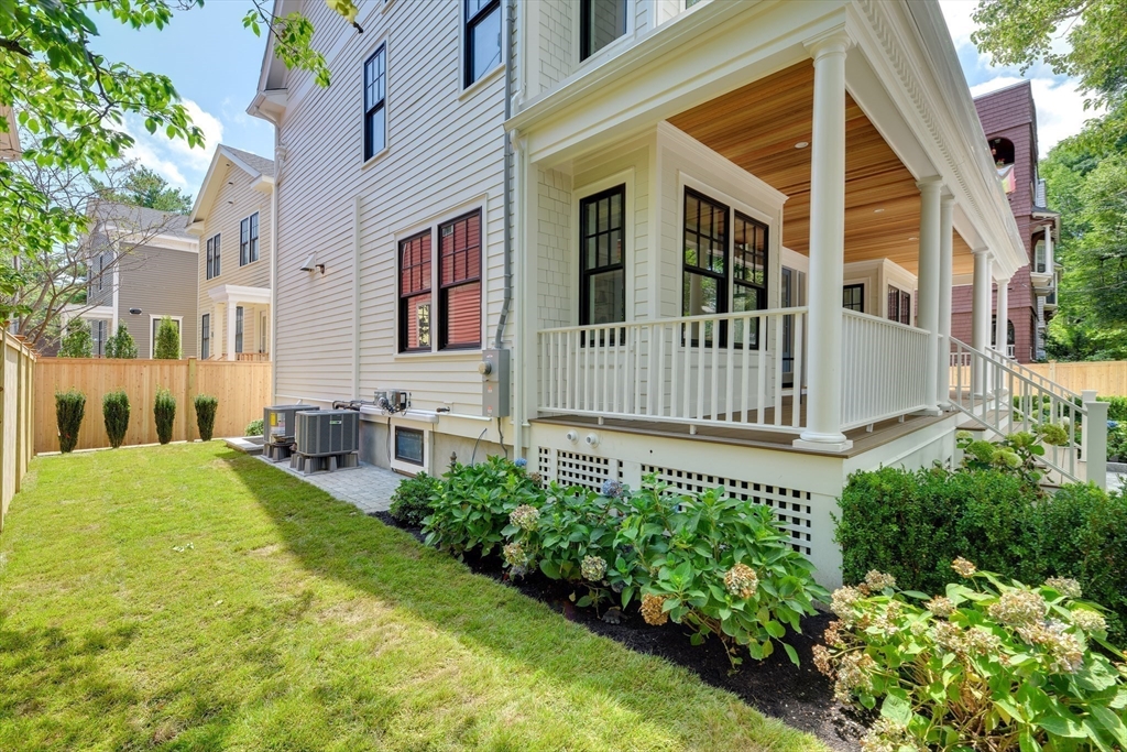74 Hammond St