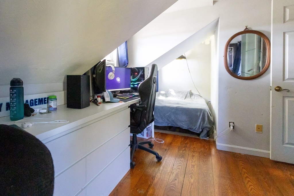 21-23 Elm Ct