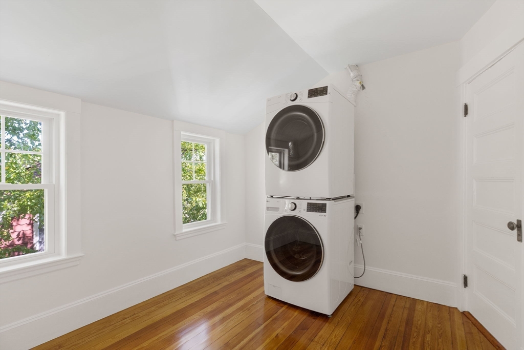 105 Fayerweather St # 2