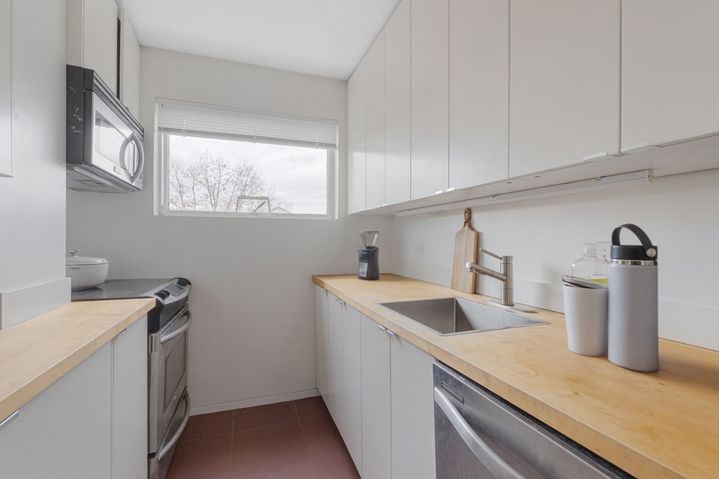 29 Concord Ave # 715