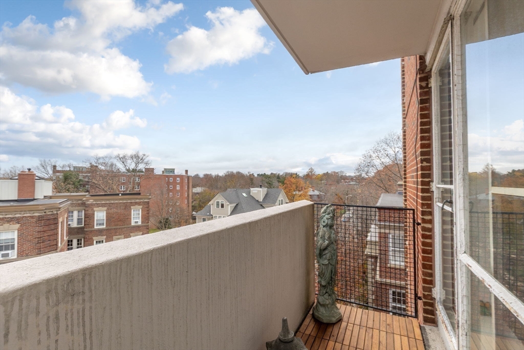 29 Concord Ave # 715
