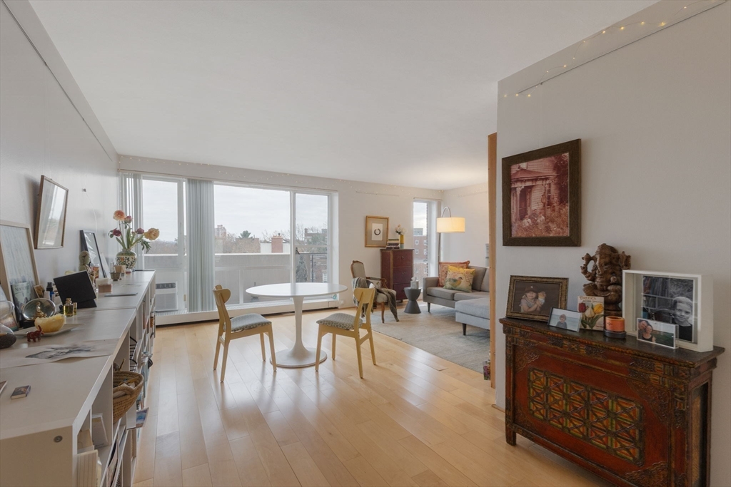 29 Concord Ave # 715