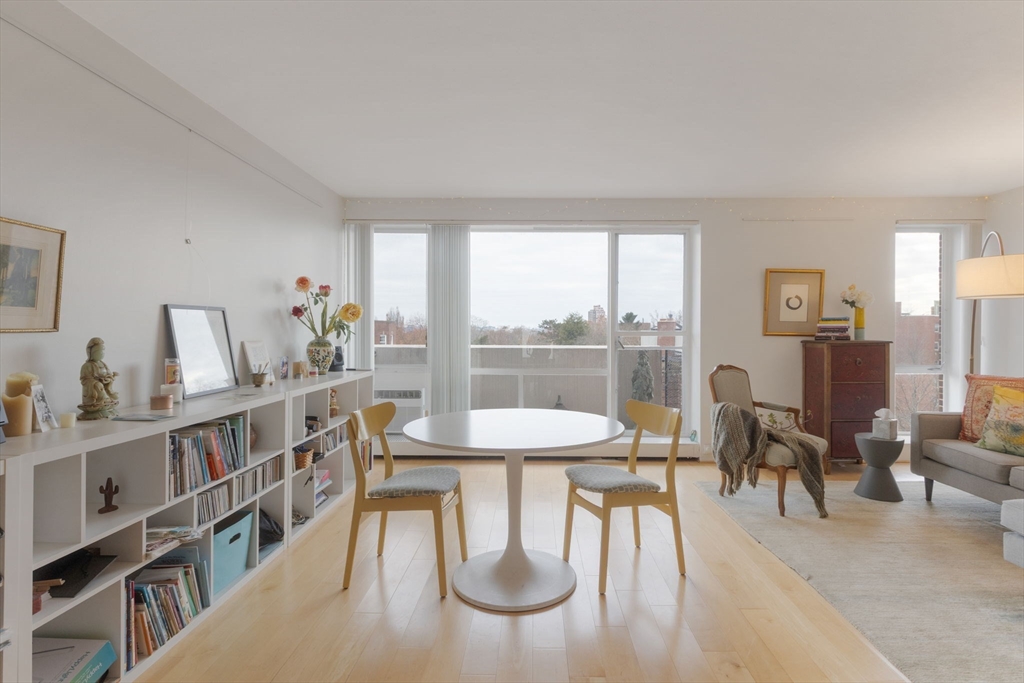 29 Concord Ave # 715