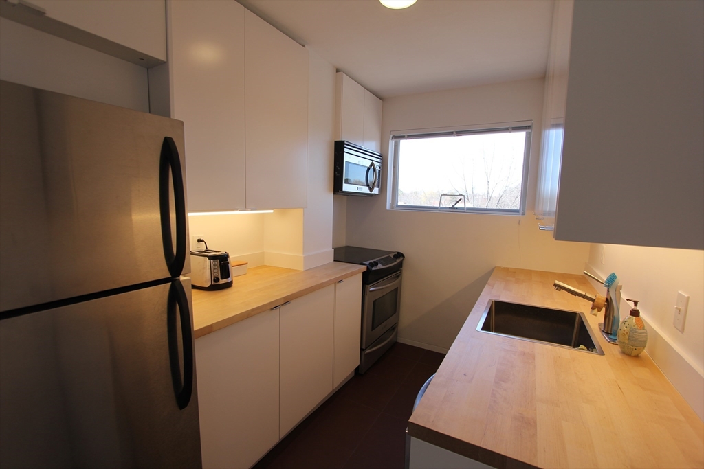 29 Concord Ave # 715
