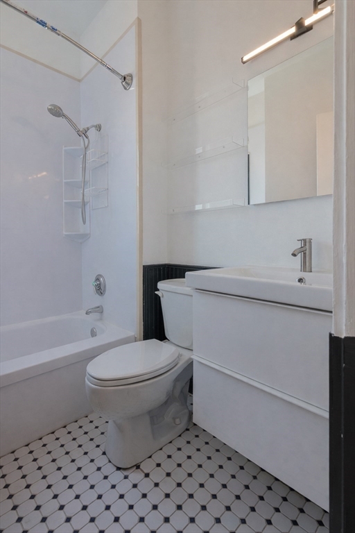 371 Harvard Street # 4B