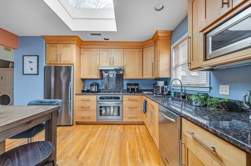 28 Surrey Street # 3