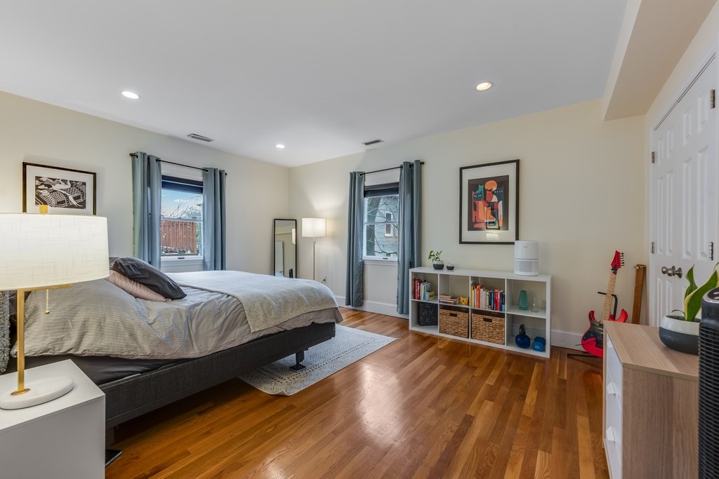 28 Surrey Street # 3