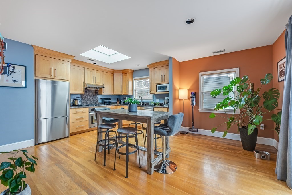 28 Surrey Street # 3