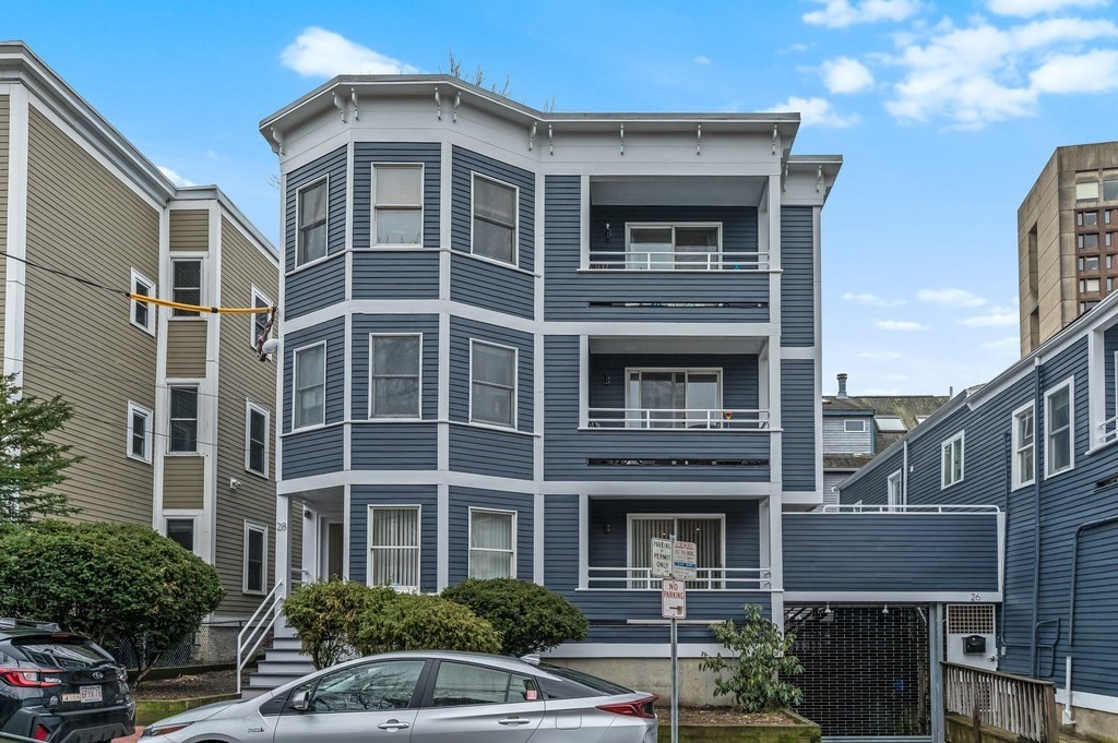 28 Surrey Street # 3