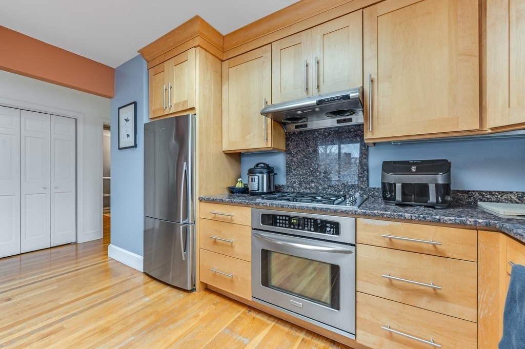 28 Surrey Street # 3
