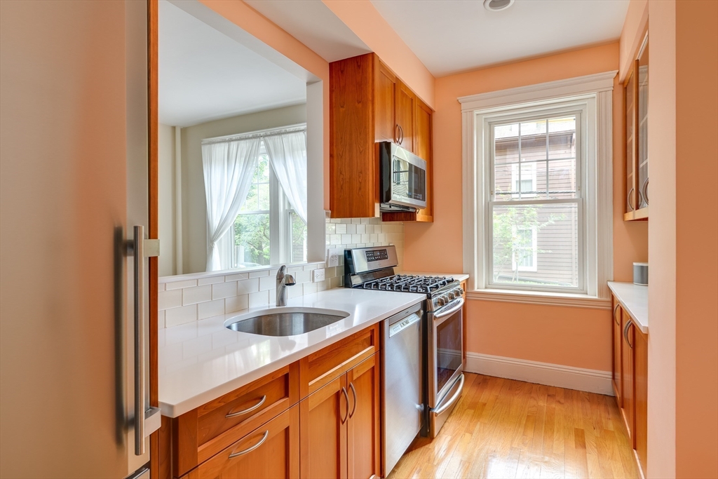 19-21 Shepard Street # 2