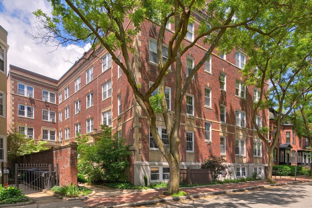 19-21 Shepard Street # 2