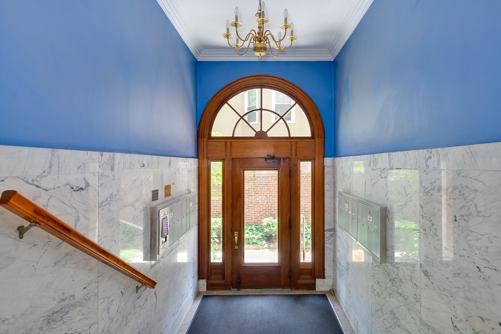 19-21 Shepard Street # 2