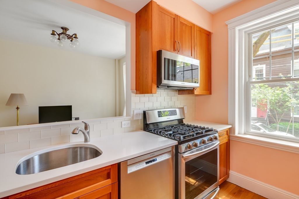 19-21 Shepard Street # 2