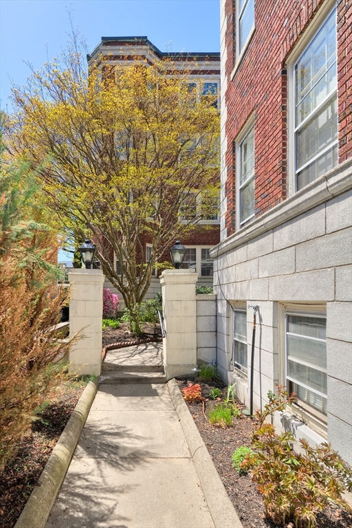 41 Bowdoin Street # 28