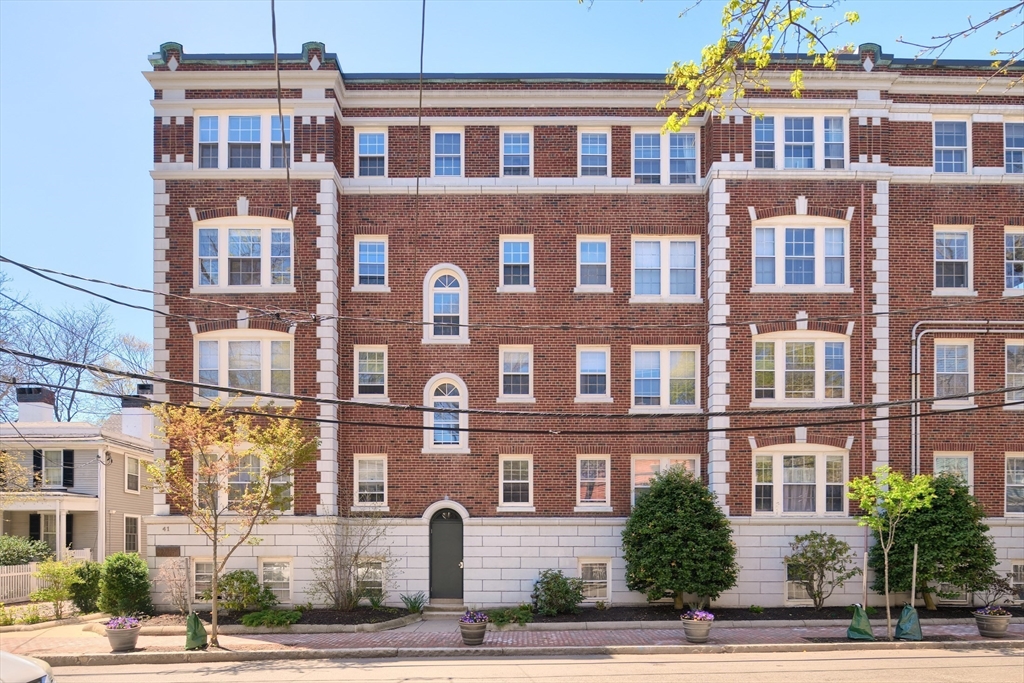 41 Bowdoin Street # 28