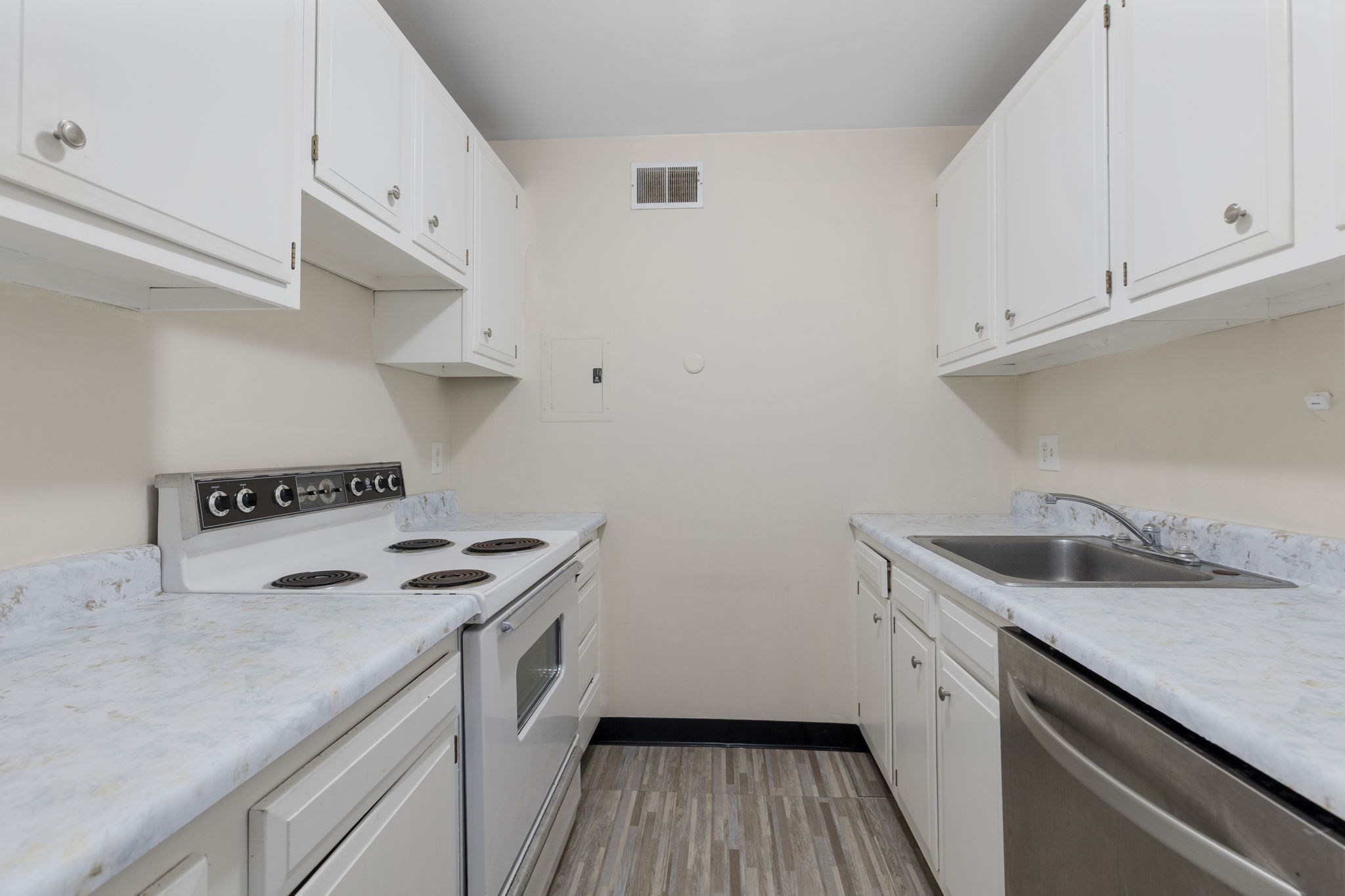 1105 Massachusetts Ave # 9D