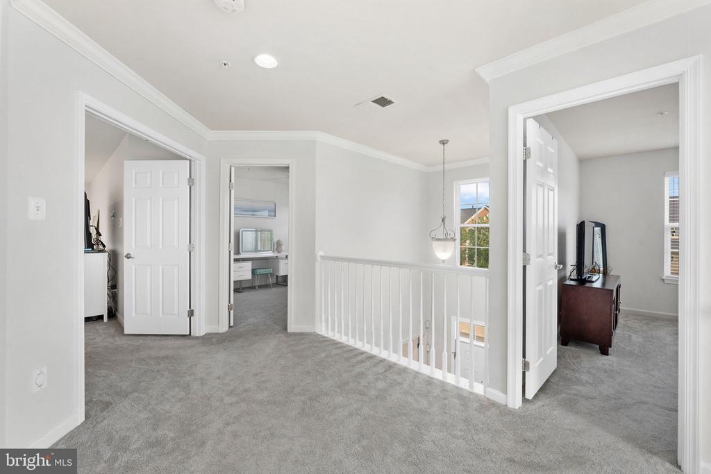 9028 Carthage Ct