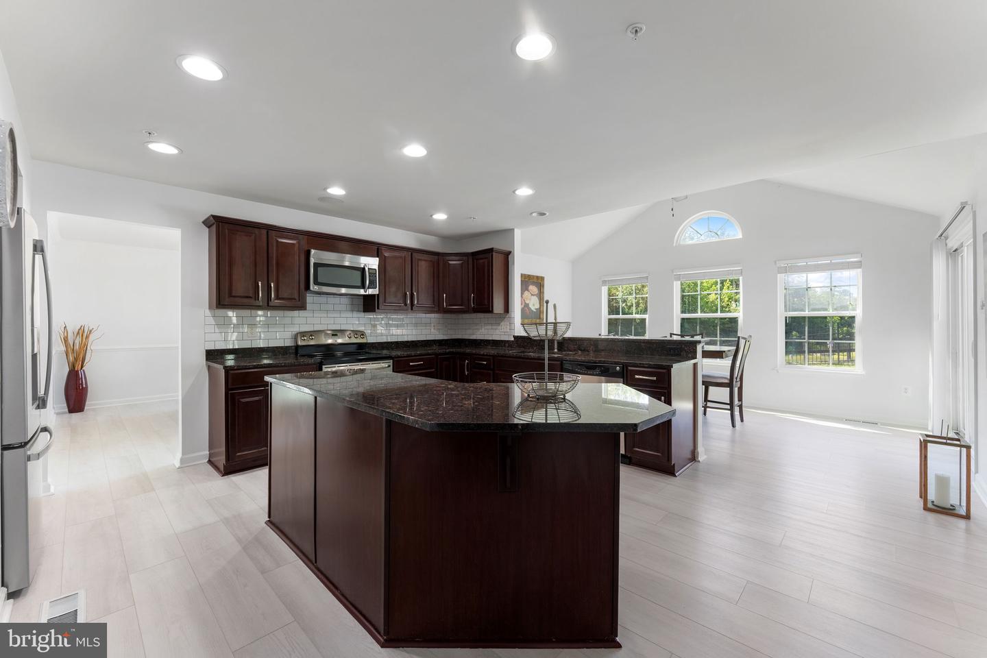 9028 Carthage Ct
