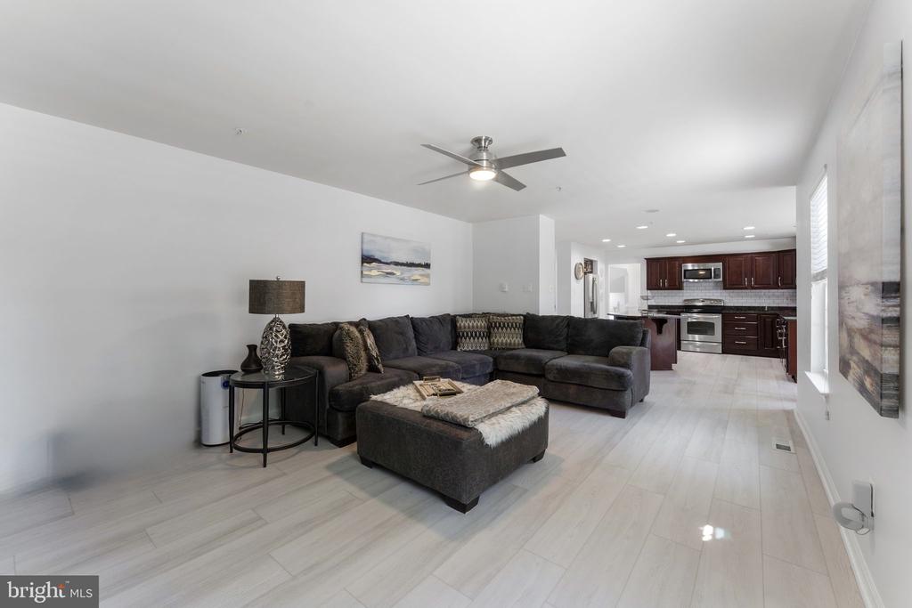 9028 Carthage Ct