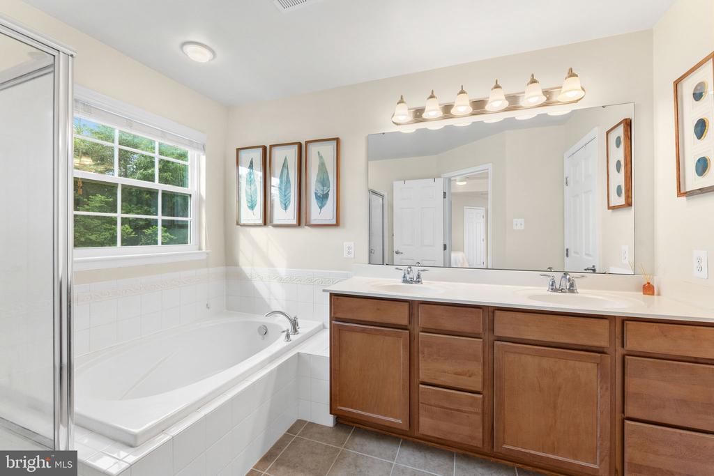 9028 Carthage Ct