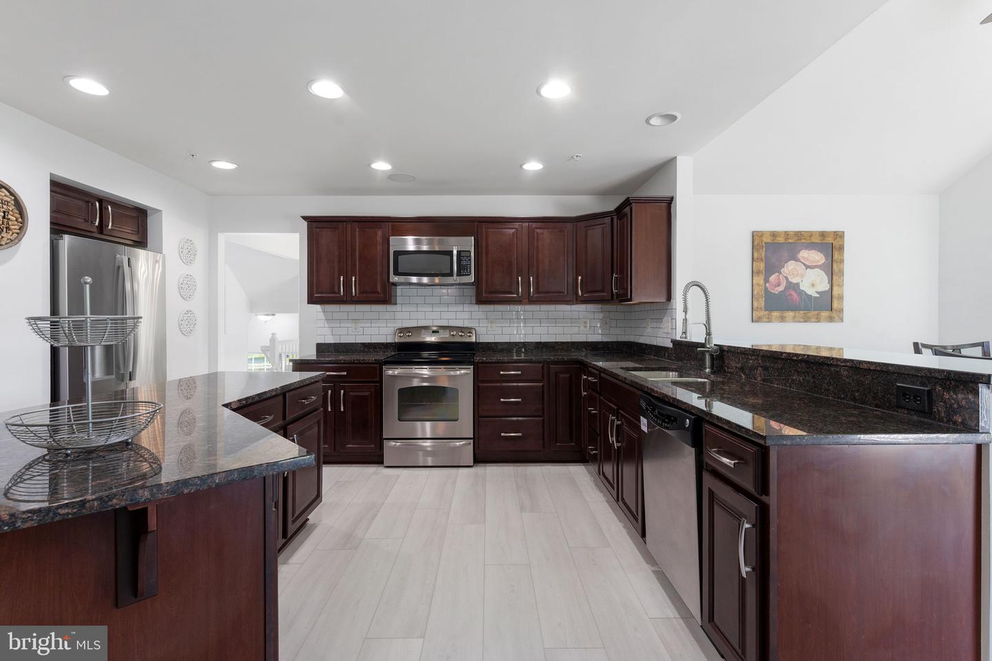 9028 Carthage Ct